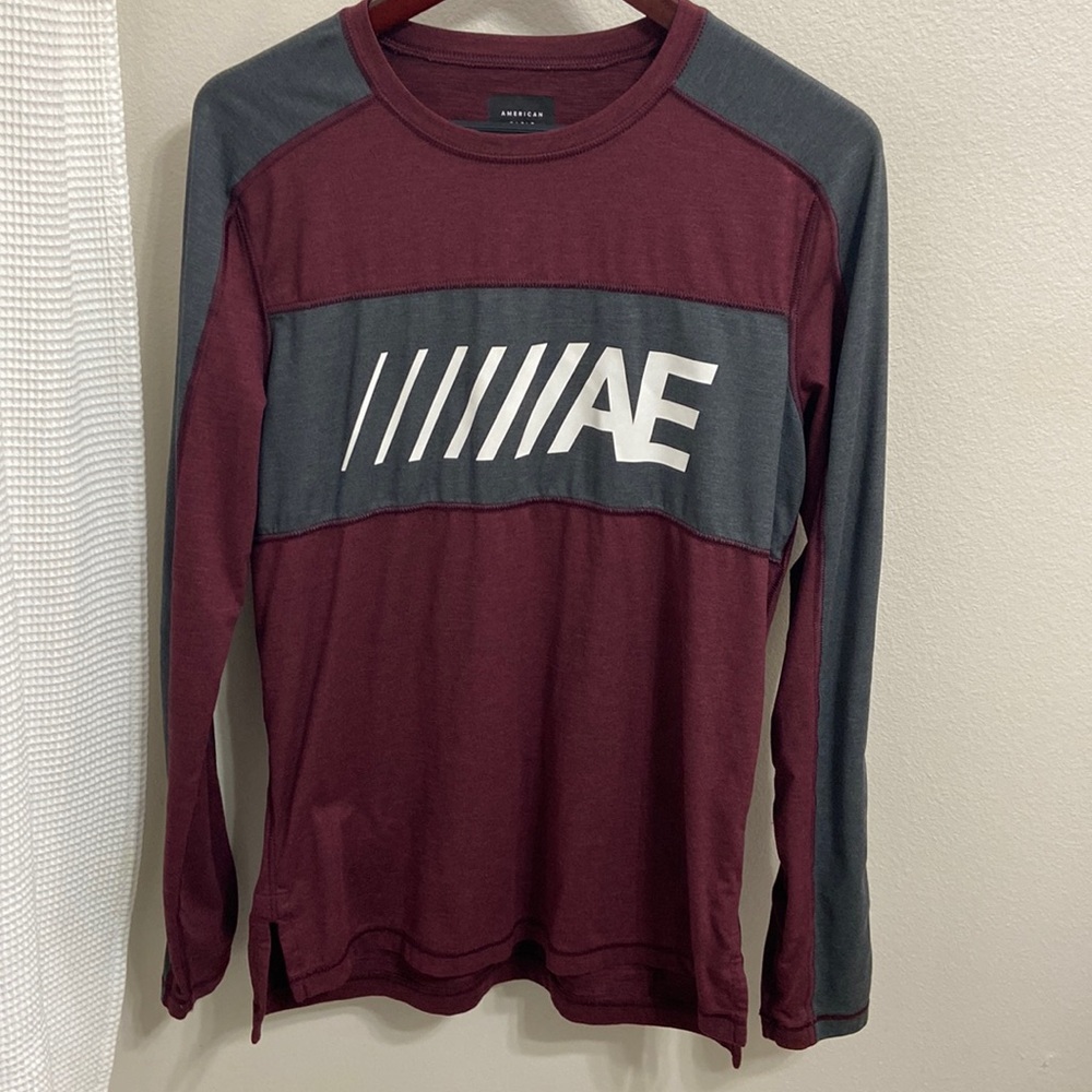 Men’s American Eagle Outfitters Burgundy AE ACTIVE 360° Extreme Flex Shirt. Sz S